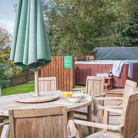 The Granary With Hot Tub Near Perth Perthshire Villa Forgandenny Exterior photo