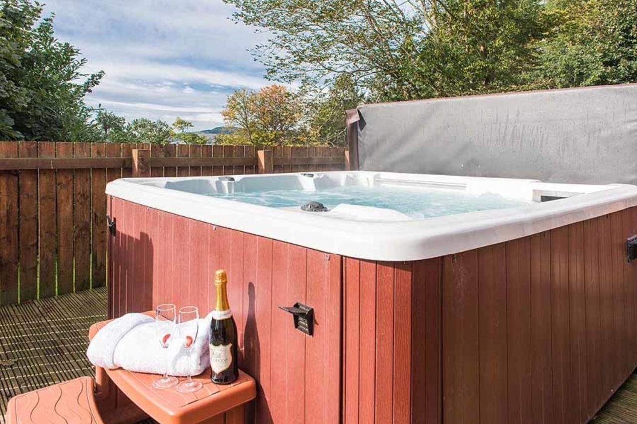 The Granary With Hot Tub Near Perth Perthshire Villa Forgandenny Exterior photo